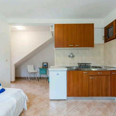 Apartments Bralic Віс Екстер'єр фото